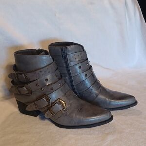 Vintage 93 Gray Ankle Boots women's Size 8